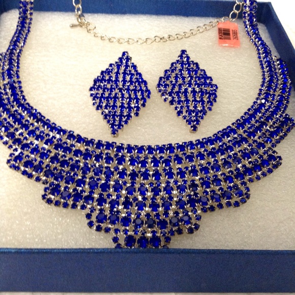 Jewelry - Blue Adjustable Necklace And Earrings Set Looks Like Tanzanite